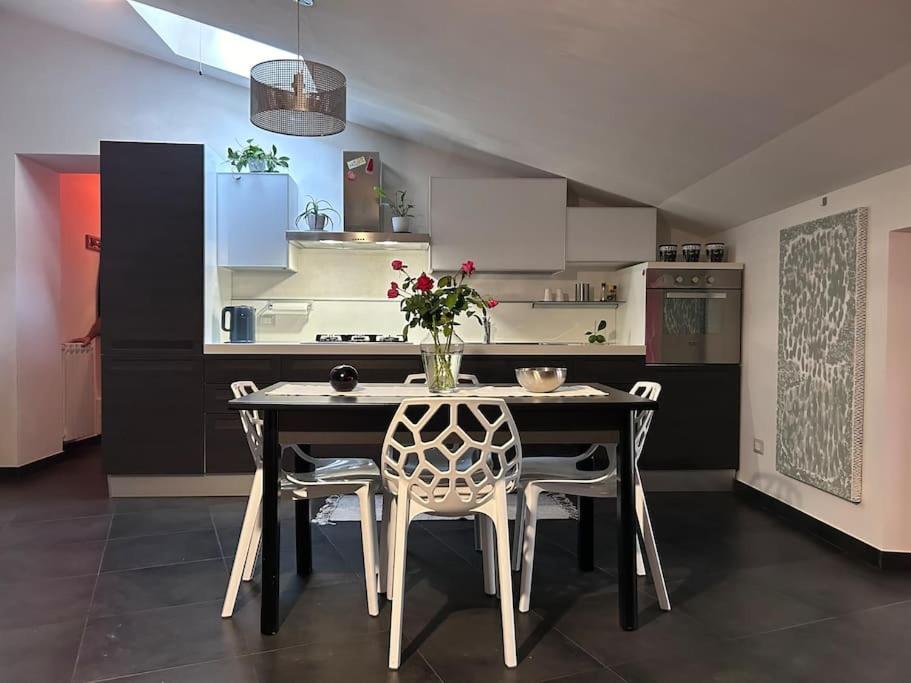Elegante Appartamento Privato In Palazzo Storico Del XVIII - Pieno Centro Nikosia Exterior foto