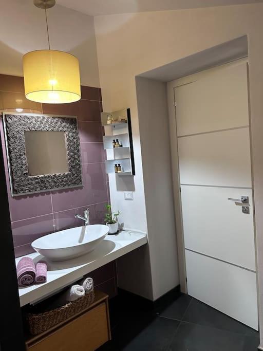 Elegante Appartamento Privato In Palazzo Storico Del XVIII - Pieno Centro Nikosia Exterior foto